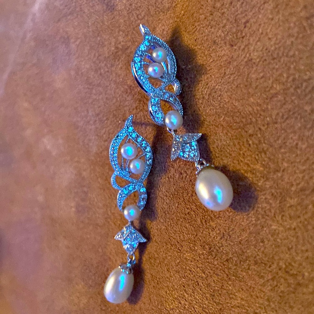 Sterling silver with cultured pearls earrings